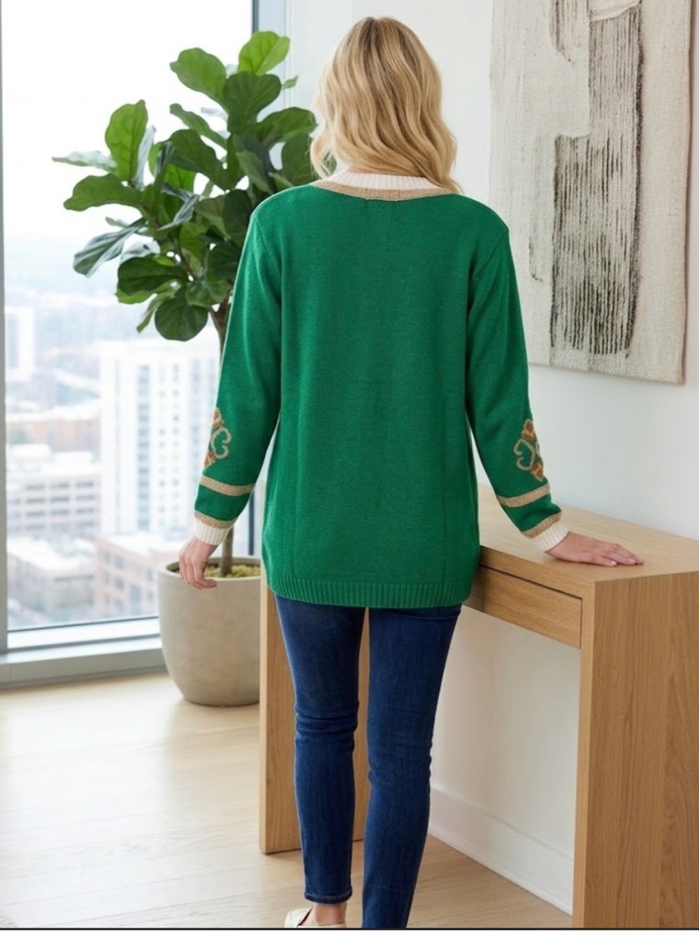 🔴 Green Button-Front Cardigan Sweater with White and Gold Trim-M-L - Picture 4 of 10